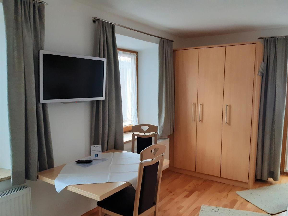 Gastehaus Hosp Apartment Общайг Екстериор снимка