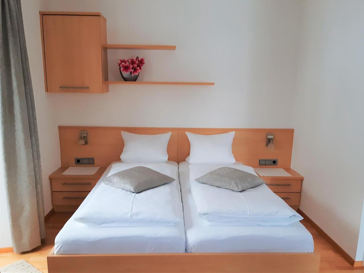 Gastehaus Hosp Apartment Общайг Екстериор снимка