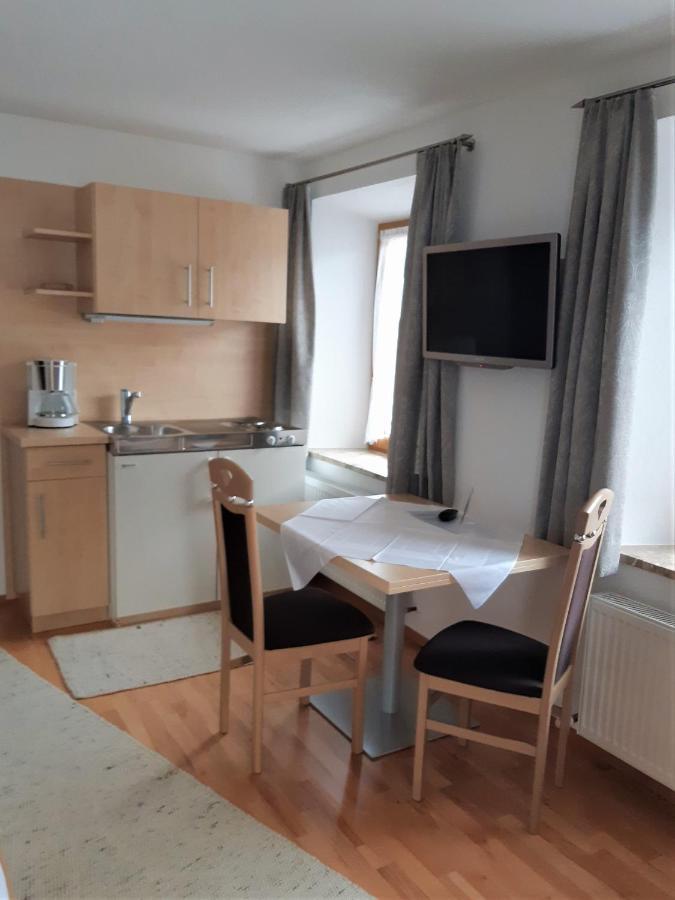 Gastehaus Hosp Apartment Общайг Екстериор снимка