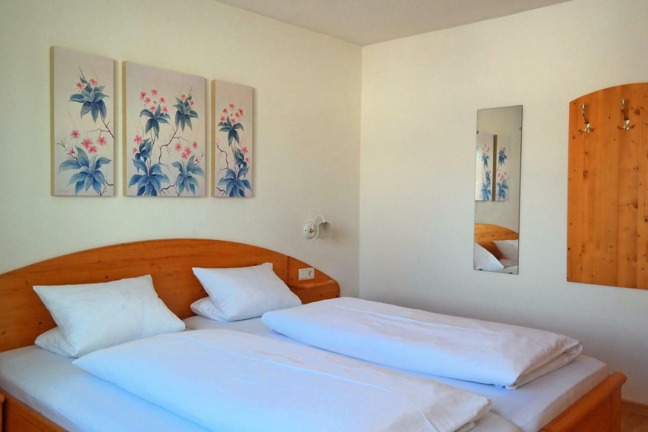 Gastehaus Hosp Apartment Общайг Екстериор снимка