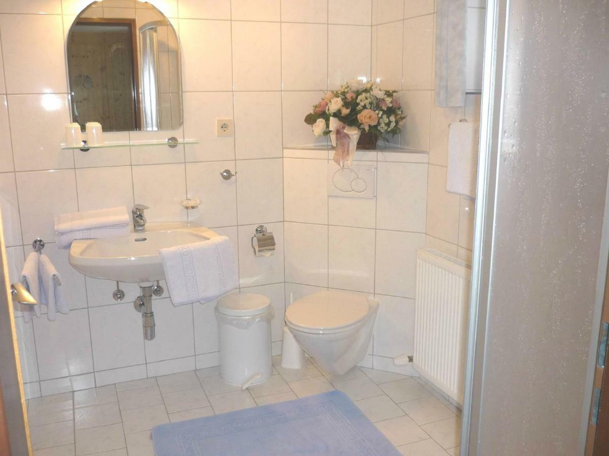 Gastehaus Hosp Apartment Общайг Екстериор снимка
